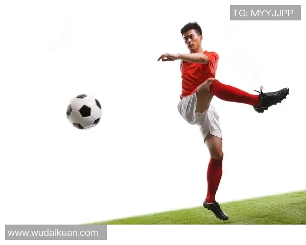 何超足球运动员的成长历程与未来发展展望分析 何超足球运动员的成长历程与未来发展展望分析