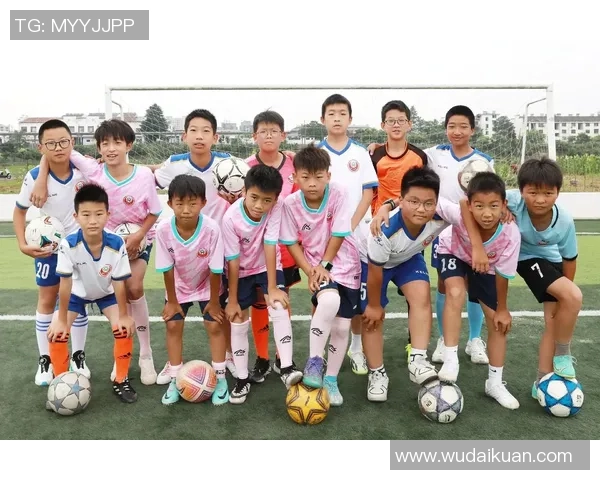 提升田径训练在足球运动中的应用效果与实践探索