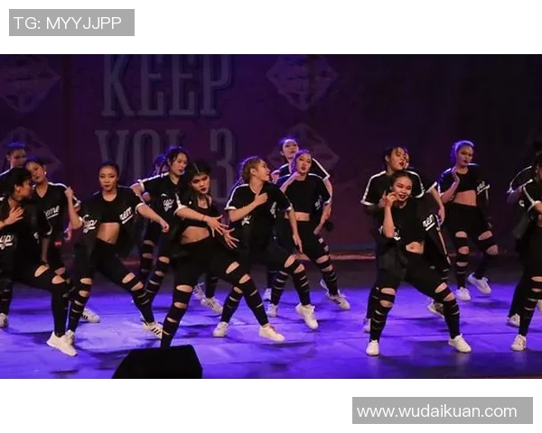 街舞战术解析：探索上海街舞队的边路渗透与团队协作策略