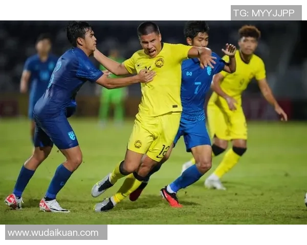 贾尼尔花式足球教学全攻略助你轻松掌握炫酷技巧与精彩表演 贾尼尔花式足球教学全攻略助你轻松掌握炫酷技巧与精彩表演