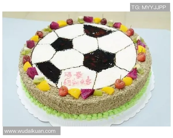 足球聚会蛋糕的创意制作与分享让每场比赛更添欢乐与美味